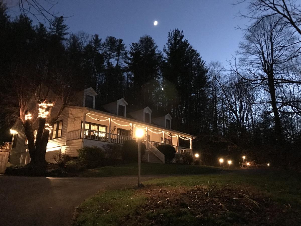 Valle Crucis Farm Экстерьер фото